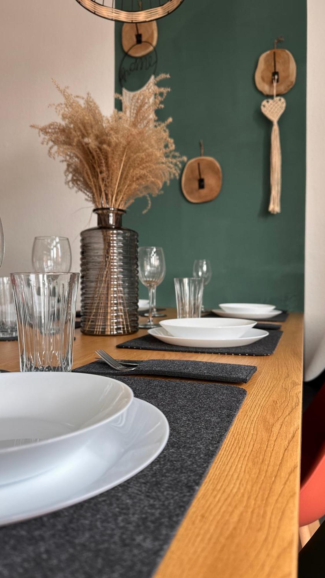 Amao-Brown I Exklusives City-Apartment I 85Qm I Privatparkplatz & Komfort I King-Size Bed Lahr/Schwarzwald Extérieur photo