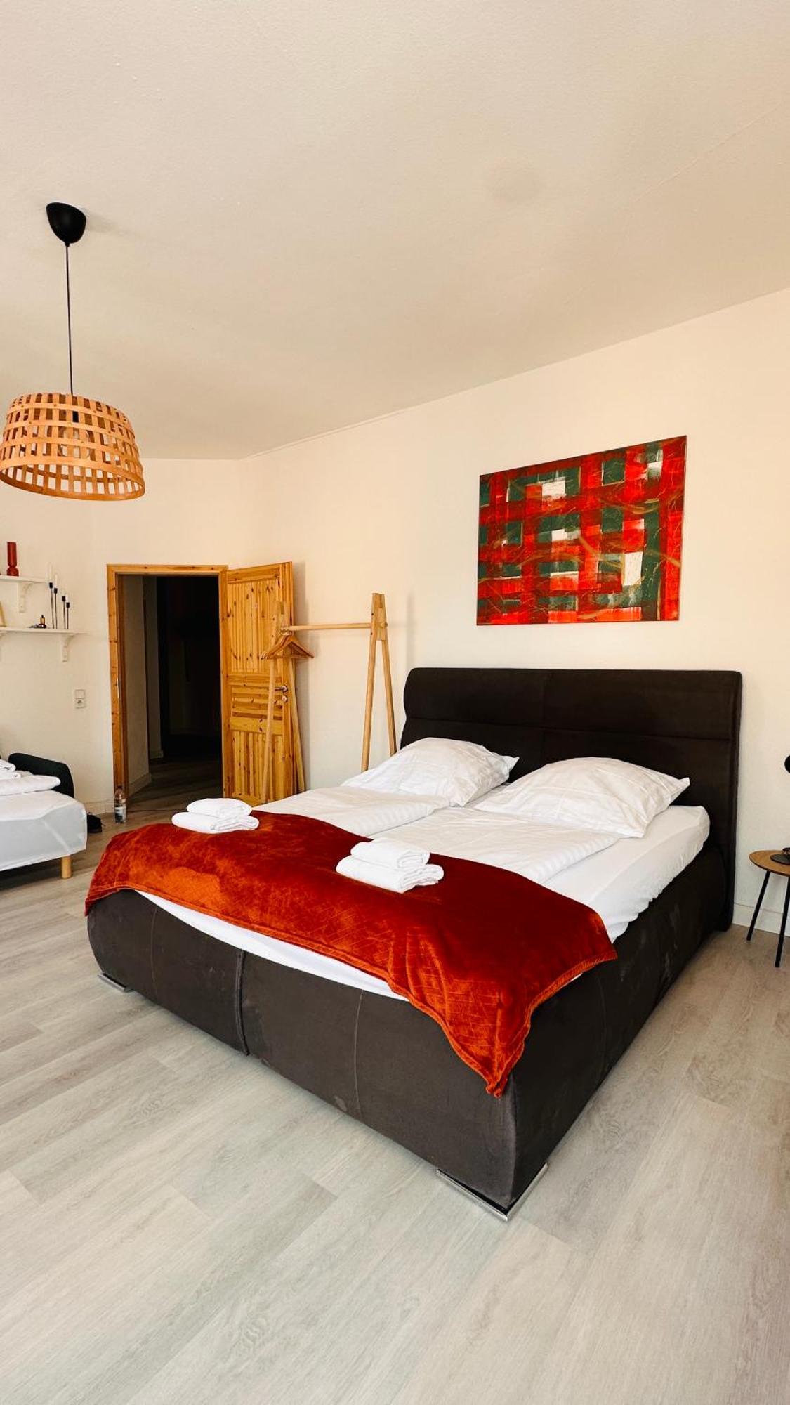 Amao-Brown I Exklusives City-Apartment I 85Qm I Privatparkplatz & Komfort I King-Size Bed Lahr/Schwarzwald Extérieur photo