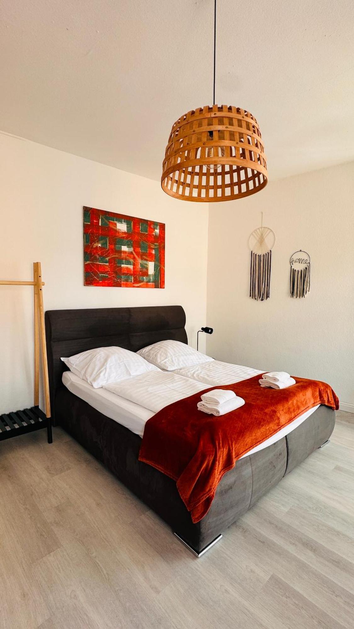 Amao-Brown I Exklusives City-Apartment I 85Qm I Privatparkplatz & Komfort I King-Size Bed Lahr/Schwarzwald Extérieur photo